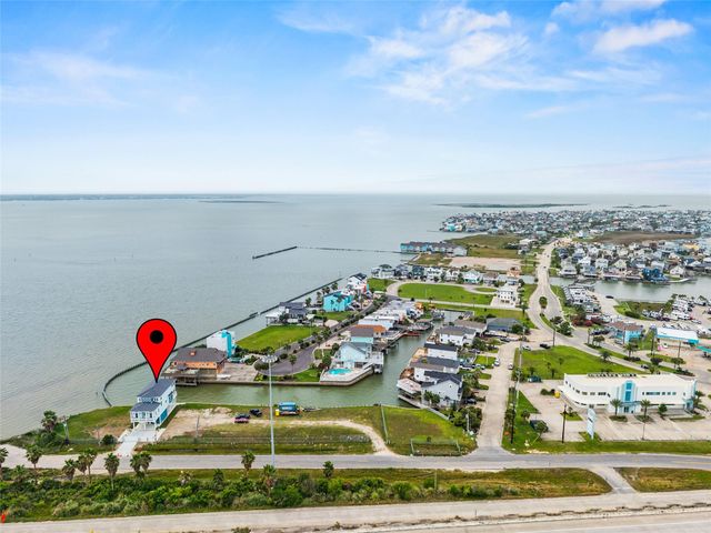 107 Gulf Drive, Tiki Island, TX 77554