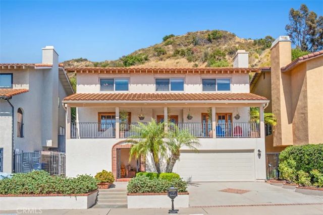 1746 RUDELL Road, Burbank, CA 91501