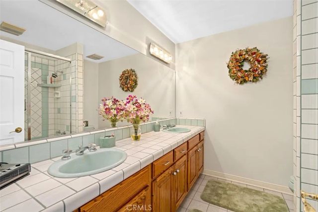 1746 RUDELL Road, Burbank, CA 91501
