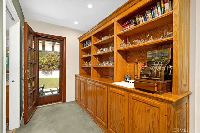 1746 RUDELL Road, Burbank, CA 91501