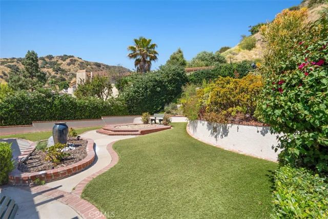 1746 RUDELL Road, Burbank, CA 91501