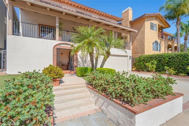 1746 RUDELL Road, Burbank, CA 91501