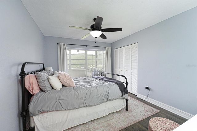 6100 12TH STREET S 220, St Petersburg, FL 33705