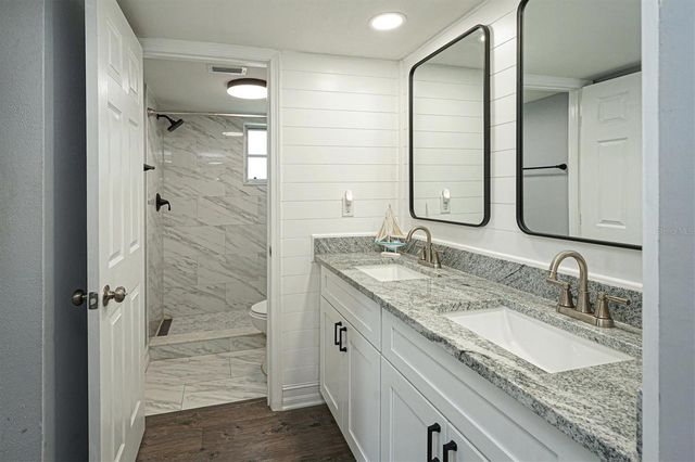 6100 12TH STREET S 220, St Petersburg, FL 33705