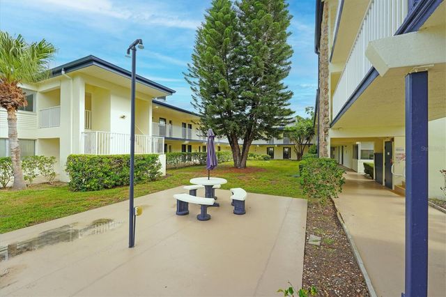 6100 12TH STREET S 220, St Petersburg, FL 33705