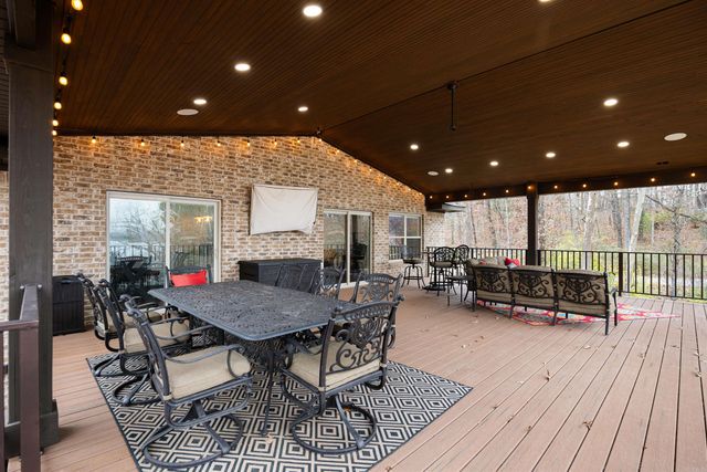 38 Winnebago Circle, Cherokee Village, AR 72529