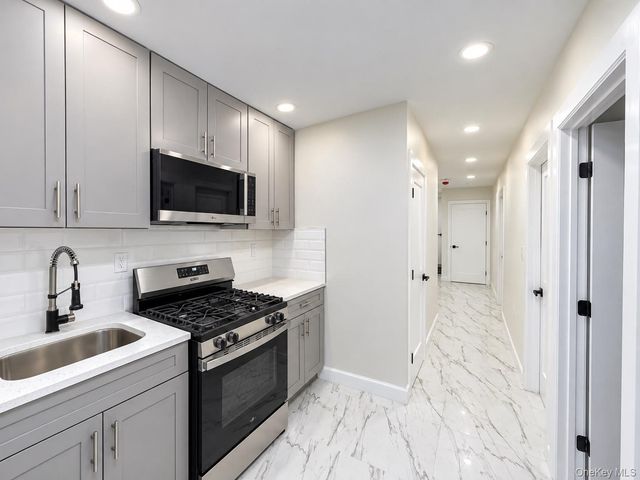 628 Leland Avenue, Bronx, NY 10473