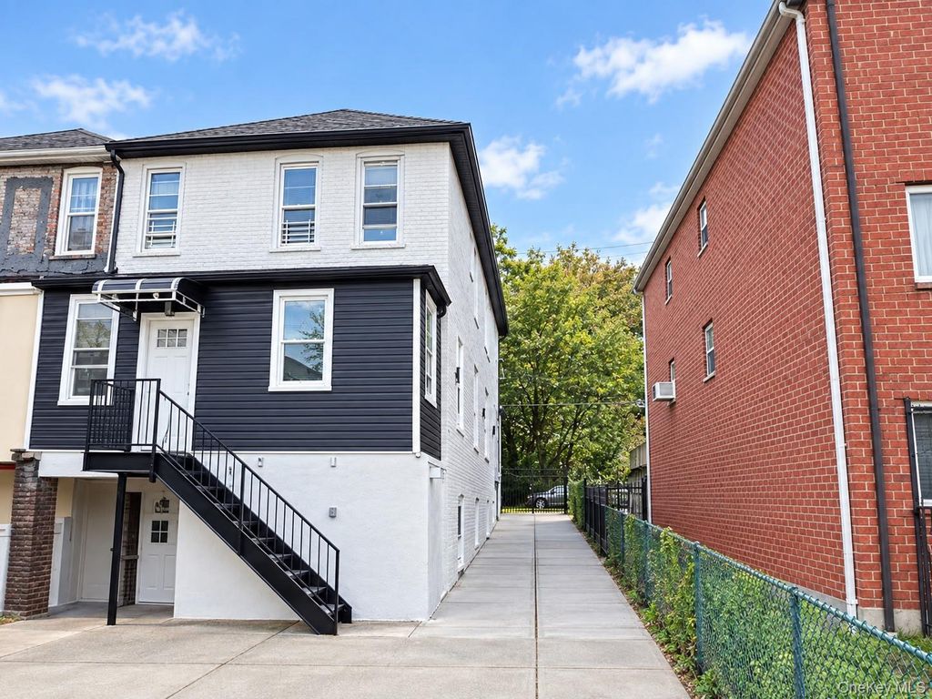 628 Leland Avenue, Bronx, NY 10473 — photo 3