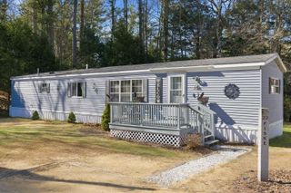 22 Brook Circle, Loudon, NH 03307