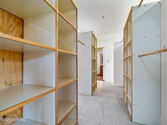 565 W Golf View Drive, Oro Valley, AZ 85737