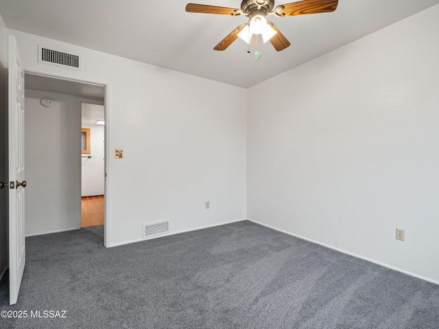 565 W Golf View Drive, Oro Valley, AZ 85737