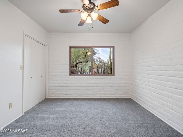 565 W Golf View Drive, Oro Valley, AZ 85737