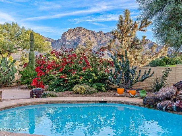 565 W Golf View Drive, Oro Valley, AZ 85737