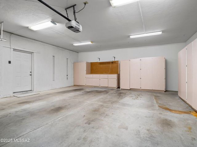 565 W Golf View Drive, Oro Valley, AZ 85737