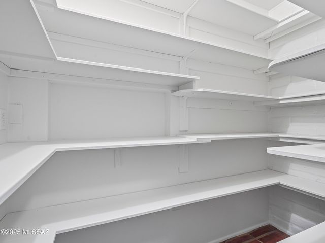 565 W Golf View Drive, Oro Valley, AZ 85737