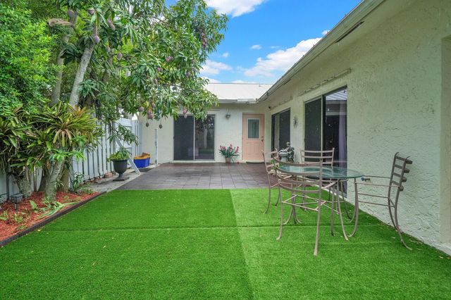 8850 Ranta Court D, Boynton Beach, FL 33436