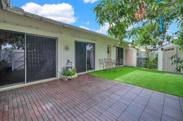 8850 Ranta Court D, Boynton Beach, FL 33436