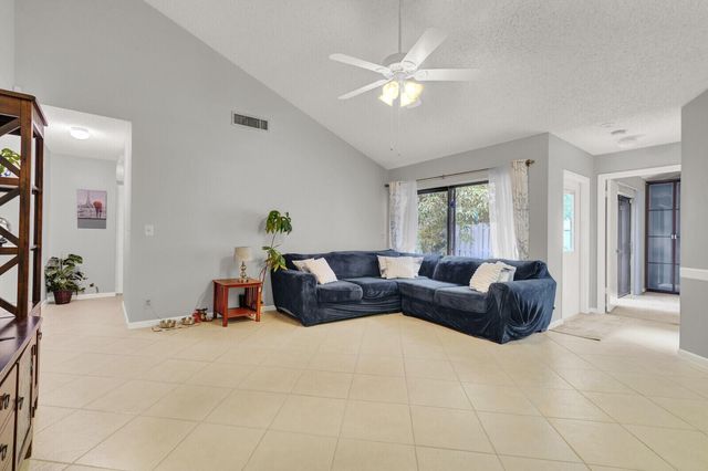 8850 Ranta Court D, Boynton Beach, FL 33436
