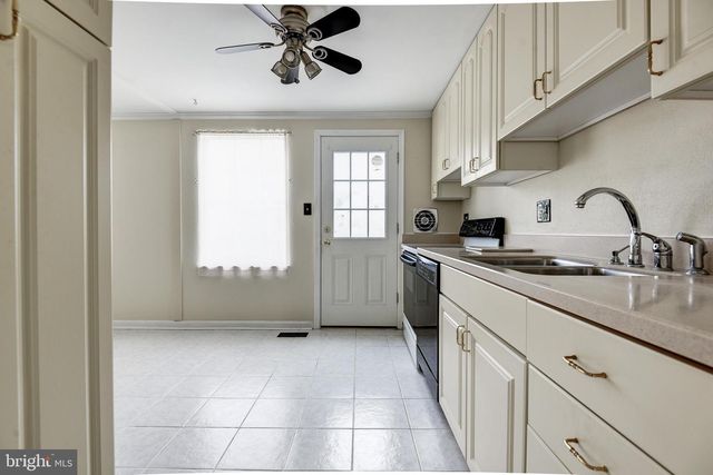 110 N GARFIELD RD, Sterling, VA 20164