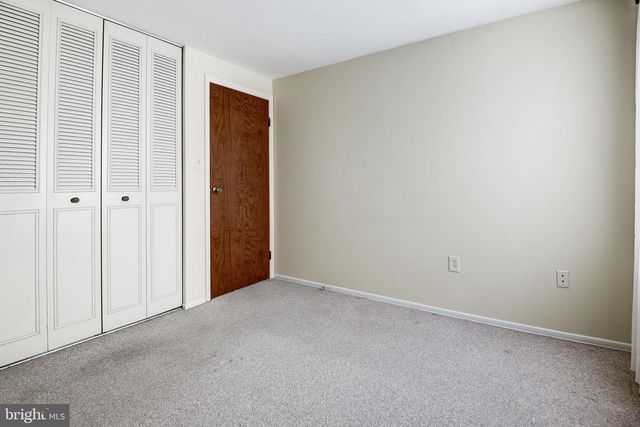 110 N GARFIELD RD, Sterling, VA 20164