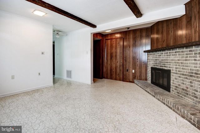 110 N GARFIELD RD, Sterling, VA 20164