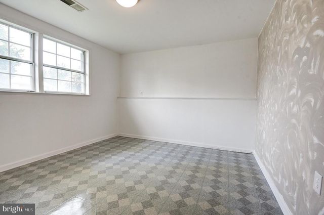 110 N GARFIELD RD, Sterling, VA 20164
