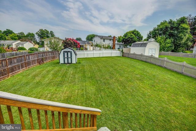 110 N GARFIELD RD, Sterling, VA 20164