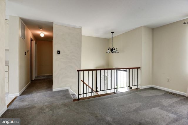 110 N GARFIELD RD, Sterling, VA 20164