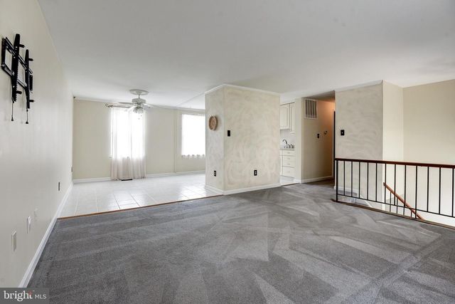 110 N GARFIELD RD, Sterling, VA 20164