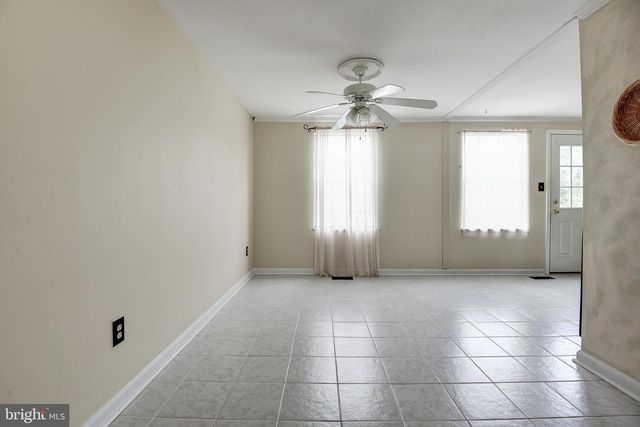 110 N GARFIELD RD, Sterling, VA 20164