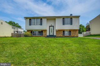 110 N GARFIELD RD, Sterling, VA 20164