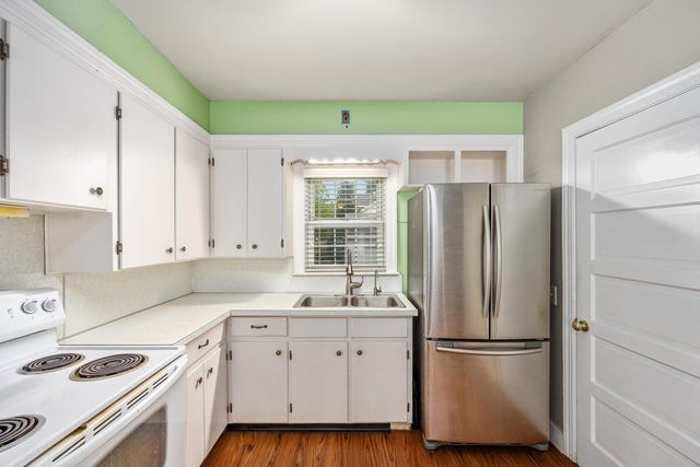 3083 Barrett Avenue SW, Grandville, MI 49418