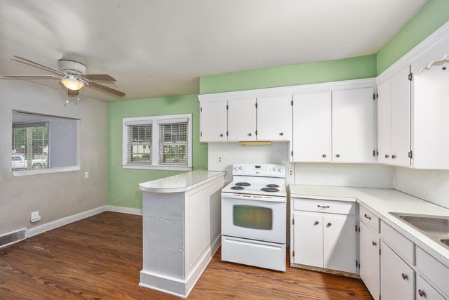 3083 Barrett Avenue SW, Grandville, MI 49418