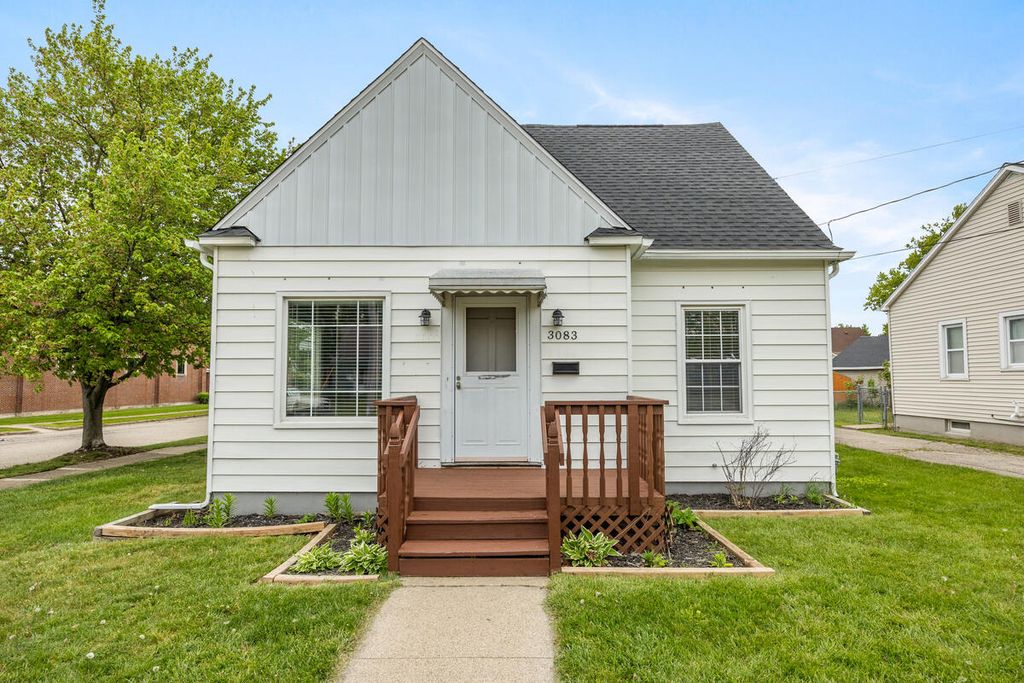 3083 Barrett Avenue SW, Grandville, MI 49418