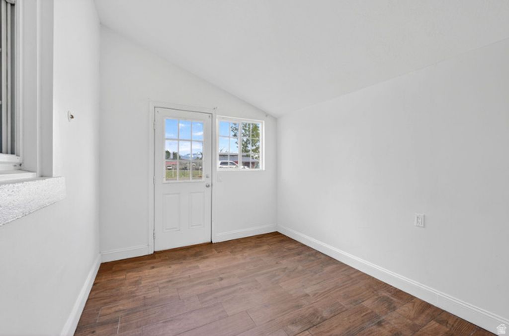 Image 13 of property listing at 736 S 300 W, Lehi, UT 84043