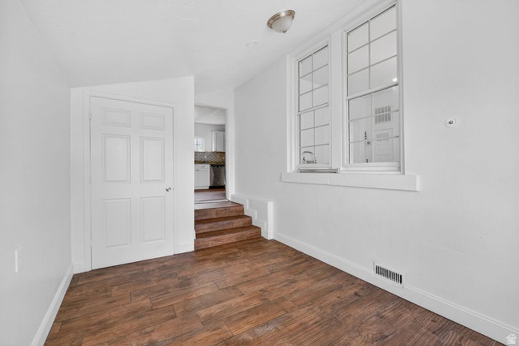 Image 14 of property listing at 736 S 300 W, Lehi, UT 84043