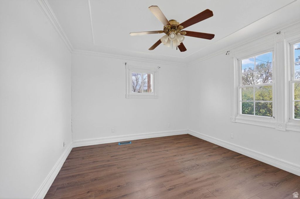 Image 18 of property listing at 736 S 300 W, Lehi, UT 84043
