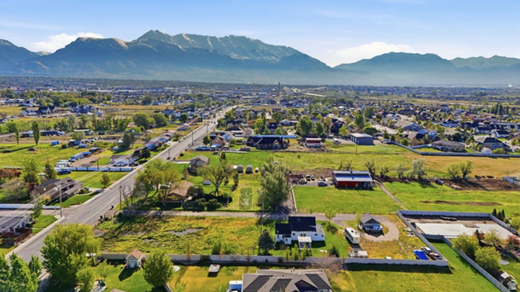 Image 26 of property listing at 736 S 300 W, Lehi, UT 84043