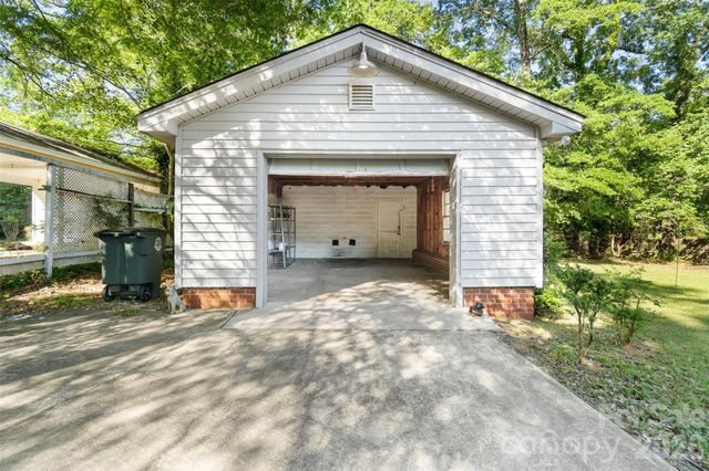 1404 Berry Street, Wadesboro, NC 28170