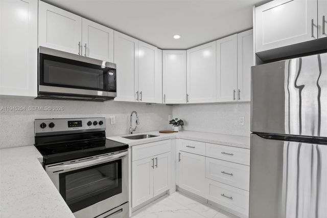 1811 Jefferson St 808, Hollywood, FL 33020