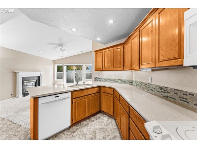 16677 Sw JORDAN Way, Portland, OR 97224