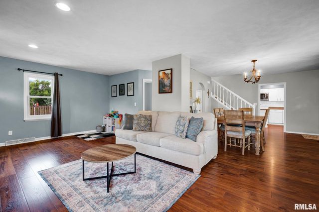 308 S 7TH Avenue, Morton, IL 61550