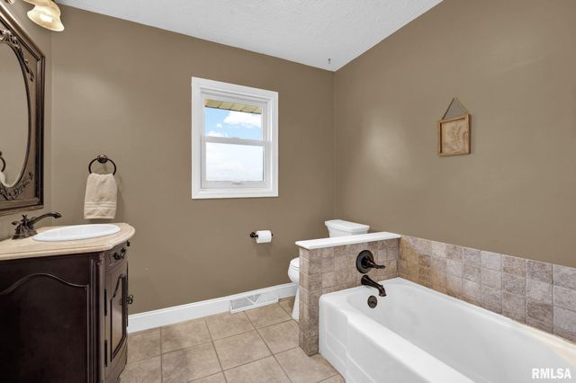 308 S 7TH Avenue, Morton, IL 61550