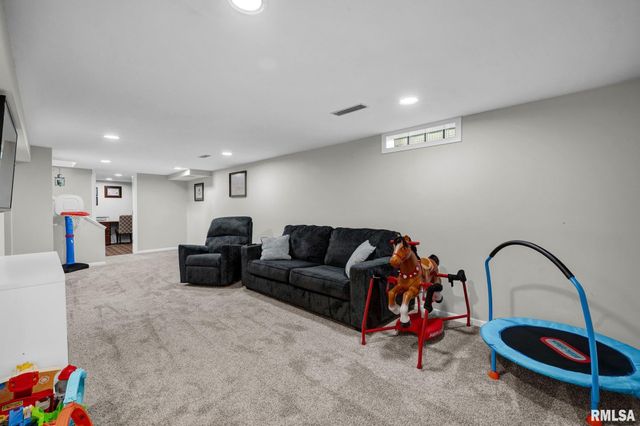 308 S 7TH Avenue, Morton, IL 61550