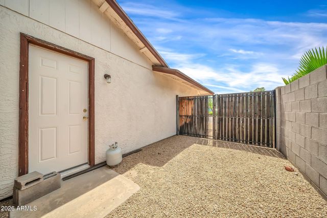 5738 W GREENBRIAR Drive, Glendale, AZ 85308