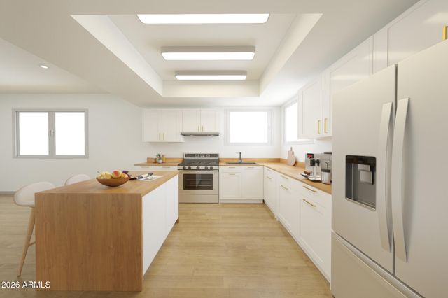 5738 W GREENBRIAR Drive, Glendale, AZ 85308