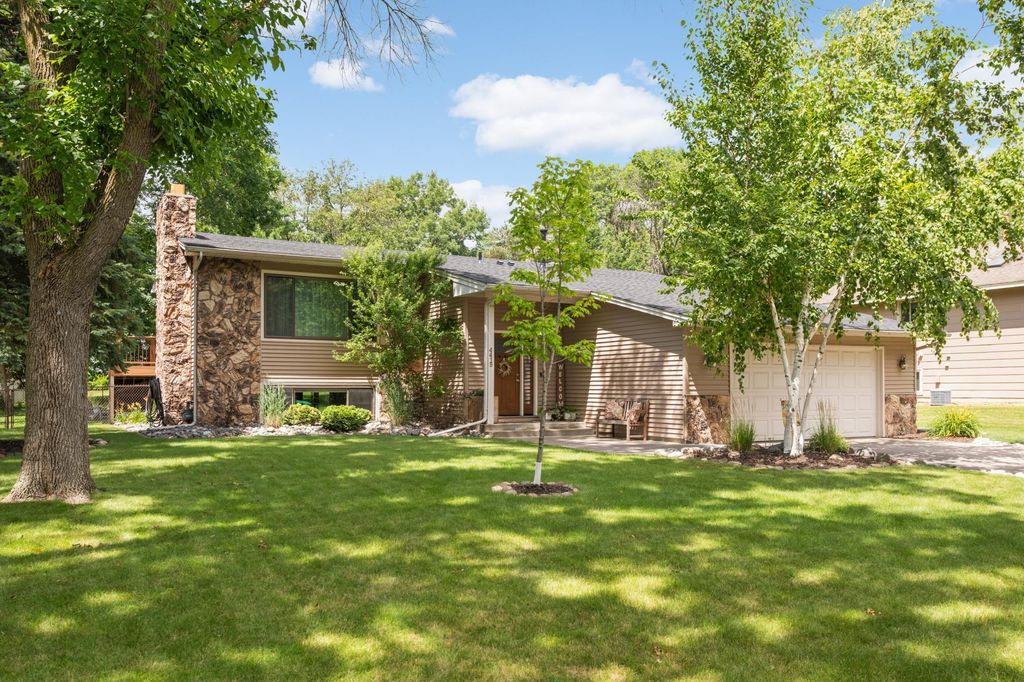 4415 Jonquil Lane N, Plymouth, MN 55442
