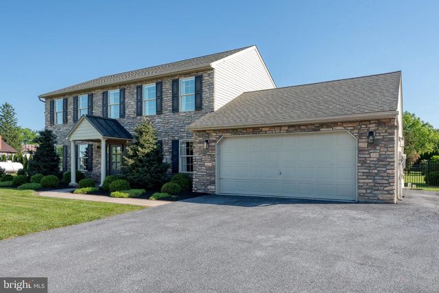 515 HIGH POINT DR, Denver, PA 17517
