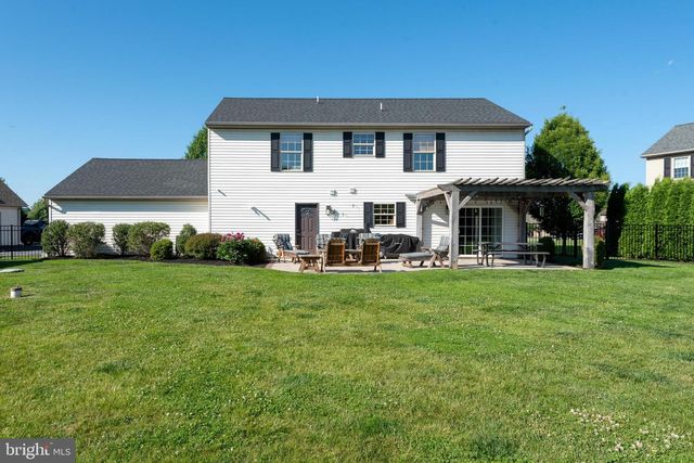 515 HIGH POINT DR, Denver, PA 17517