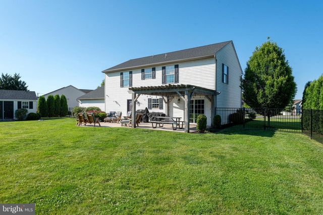 515 HIGH POINT DR, Denver, PA 17517